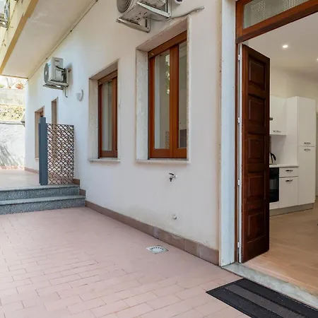 Guesthost - Casa Degli Oleandri Apartamento