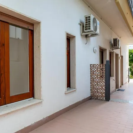 Guesthost - Casa Degli Oleandri